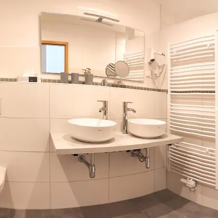 Knoetel Hotel 3*