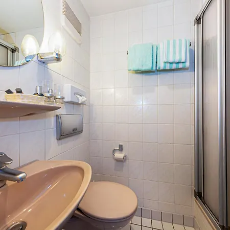 Knoetel Hotel 3*