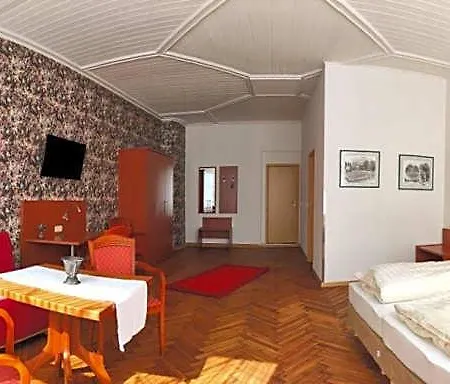 Knoetel Hotel